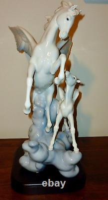 Lladro Pegasus horse foal porcelain Coderch 01001778 with stand and box