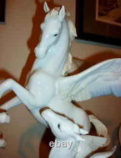 Lladro Pegasus horse foal porcelain Coderch 01001778 with stand and box