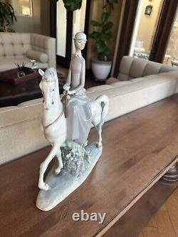 Lladro Porcelain Classic Figurine Woman on Horse Figurine #1004516. Large