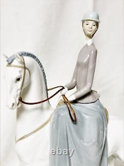 Lladro Porcelain Figurine Woman on Horse Figurine #1004516