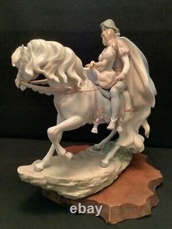 Lladro Retired Figurine #5991 Love Story