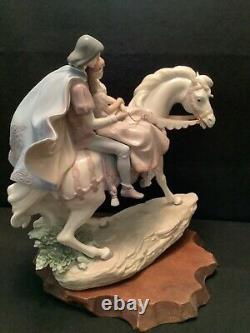 Lladro Retired Figurine #5991 Love Story