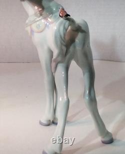 Lladro Unicorn Standing Looking at a Bird on her Tail, 05993