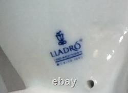 Lladro Unicorn Standing Looking at a Bird on her Tail, 05993