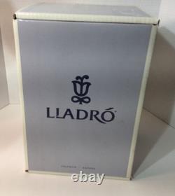 Lladro Unicorn Standing Looking at a Bird on her Tail, 05993