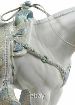 Lladro White Quarter Horse Sculpture 01009273