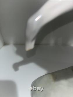 Lladro figurines collectibles retired horse (One Hoof Missing See last 2 Pic) Lladro figurines collectibles retired horse (One Hoof Missing See last 2 Pic)