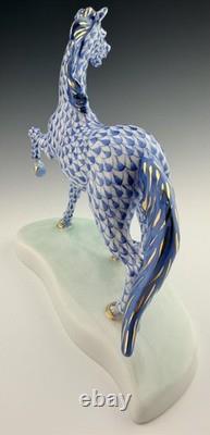 MINT HEREND RARE Larger 7x7 Horse Blue Fishnet Figurine