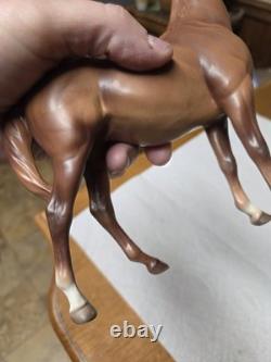 Monrovia DW Hagen Renaker Horse Swaps With Sticker Racehorse 1 Ear Repaired