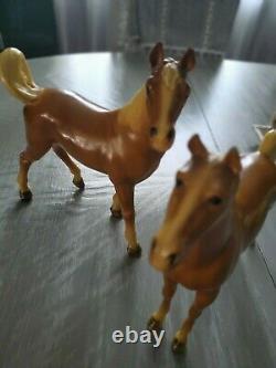 Mortens studio horses. Vintage. 2 Horses, tan with yellow maine