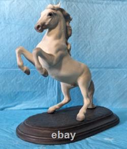 Nice HTF Hagen Renaker DW Lipizzan Horse