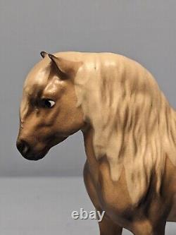 Old Hagen Renaker DW Chestnut Horse Wrangler