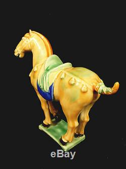 Pair Of Vintage Chinese Porcelain Decorative Horses