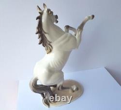 Porcelain Figurine/Horse, Design A. Göhring, Nymphenburg M108