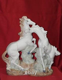 Porcelain Horse Couple Showpiece Figurine Statue Home Decoration Idols for Gift