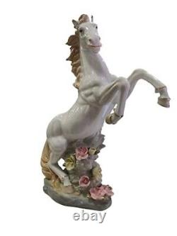 Porcelain Horse Showpiece Figurine Statue For Home Living Room Decoration