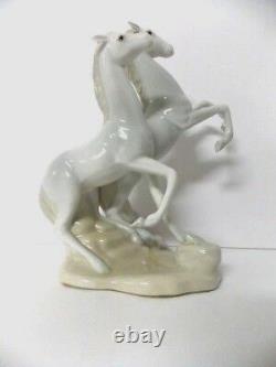 Porcelain Statue 2 Rearing Stallions Porceval Made in Spain Extremely Rare