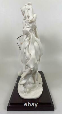 RARE Vtg. Giuseppe Armani Medieval Lady on Horse Porcelain Figure Florence #695F