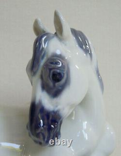 ROYAL COPENHAGEN Pferd Pony Lippizaner 5690 Jeanne Grut PORCELAIN FIGURINE HORSE