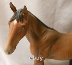 ROYAL DOULTON Beswick 2674 BAY MATT THOUROUGHBRED Connoisseur Horse 11 H X 11.5