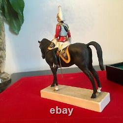 ROYAL WORCESTER Horse OFFICER of the LIFEGUARDS 3622 Doris Lindner