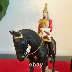 ROYAL WORCESTER Horse OFFICER of the LIFEGUARDS 3622 Doris Lindner