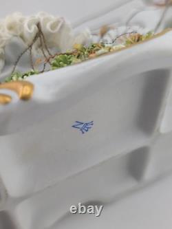 Rare Antique Capodimonte Italian Porcelain Lady Horse Carriage Lace Figurine