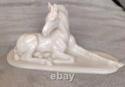 Rare Exquisite Rosenthal Lying Down Foal, 1939, By Albert Hinrich Hussmann 1719