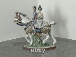 Rare Lladro Valencian Couple on Horse. #1472 Mint Condition, no box