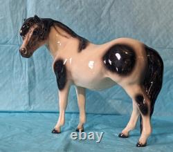 Retired DW Size Hagen Renaker Specialty Horse Maydee in Pinto