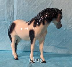 Retired DW Size Hagen Renaker Specialty Horse Maydee in Pinto