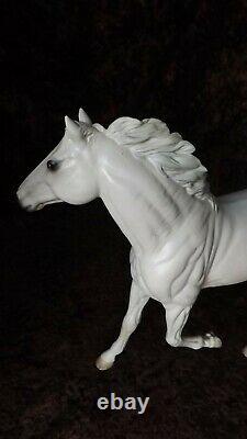 Royal Doulton DA 245 Milton Horse Figure Ltd Edition No 530