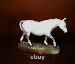 Royal Doulton Grey Mare Horse HN 2570 1941-1967(David Lawrence Estate, US News)