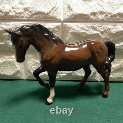 Royal Doulton Stocky Jogging Mare Horse Figurine England Vintage Brown Beauty