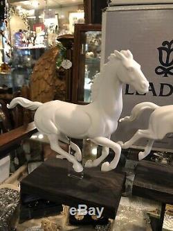 Set of Four Lladro White Porcelain Horse Figurines Gallop I II III IV Spain