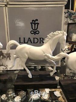 Set of Four Lladro White Porcelain Horse Figurines Gallop I II III IV Spain