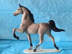 VHTF SR Hagen Renaker American Saddlebred Horse Gray with Platinum Ribbons 30 Made