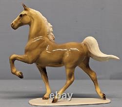 VHTF SR Hagen Renaker American Saddlebred Horse Palomino with Blue Ribbons 30 Made