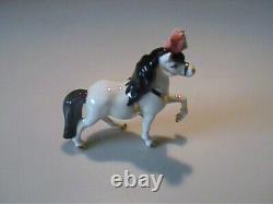 Vintage 1955 Miniature Hagen Renaker Circus Horse With Red Plume