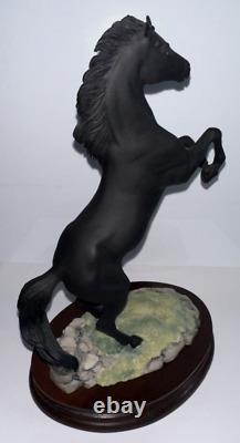 Vintage 1987 Fred Stone 185/3500 The Black Stallion Returns Figurine withBase