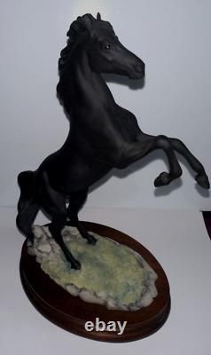 Vintage 1987 Fred Stone 185/3500 The Black Stallion Returns Figurine withBase