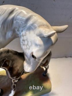 Vintage Beswick 2 Horse Figurine Dapple Gray Mare & Foal Colt 1811 Excellent