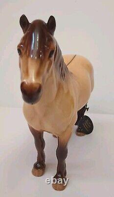 Vintage Beswick 7 Highland Pony Mackionneach (Leg Repaired)