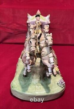 Vintage Capodimonte Armani Porcelain Royal Horse and Carriage Figurine (K6)