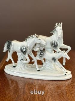 Vintage Carl Scheidig Grafenthal Porcelain Group Of Running Horses Figurine