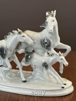 Vintage Carl Scheidig Grafenthal Porcelain Group Of Running Horses Figurine