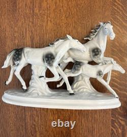Vintage Carl Scheidig Grafenthal Porcelain Group Of Running Horses Figurine