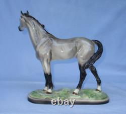 Vintage Ceramic Horse figurine TB Man Of War Goldscheider USA grey Everlast