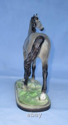Vintage Ceramic Horse figurine TB Man Of War Goldscheider USA grey Everlast