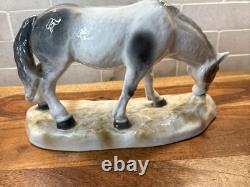 Vintage H S Unterweissbach German Porcelain Horse Grazing